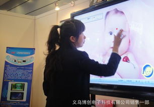 3D產(chǎn)品觸摸技術(shù)引領(lǐng)未來展示 電子櫥窗中的博創(chuàng)科技產(chǎn)品探秘